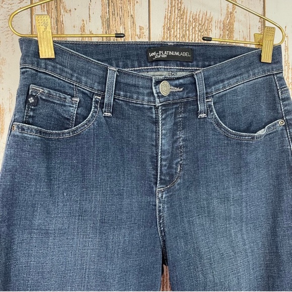 Lee Platinum Label Capris. Size 4 Medium. In excellent condition! - Picture 3 of 7